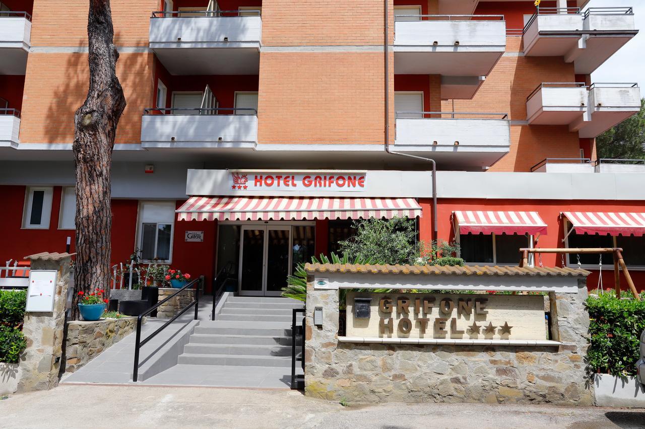 Hotel Grifone Принчипина а Маре Екстериор снимка